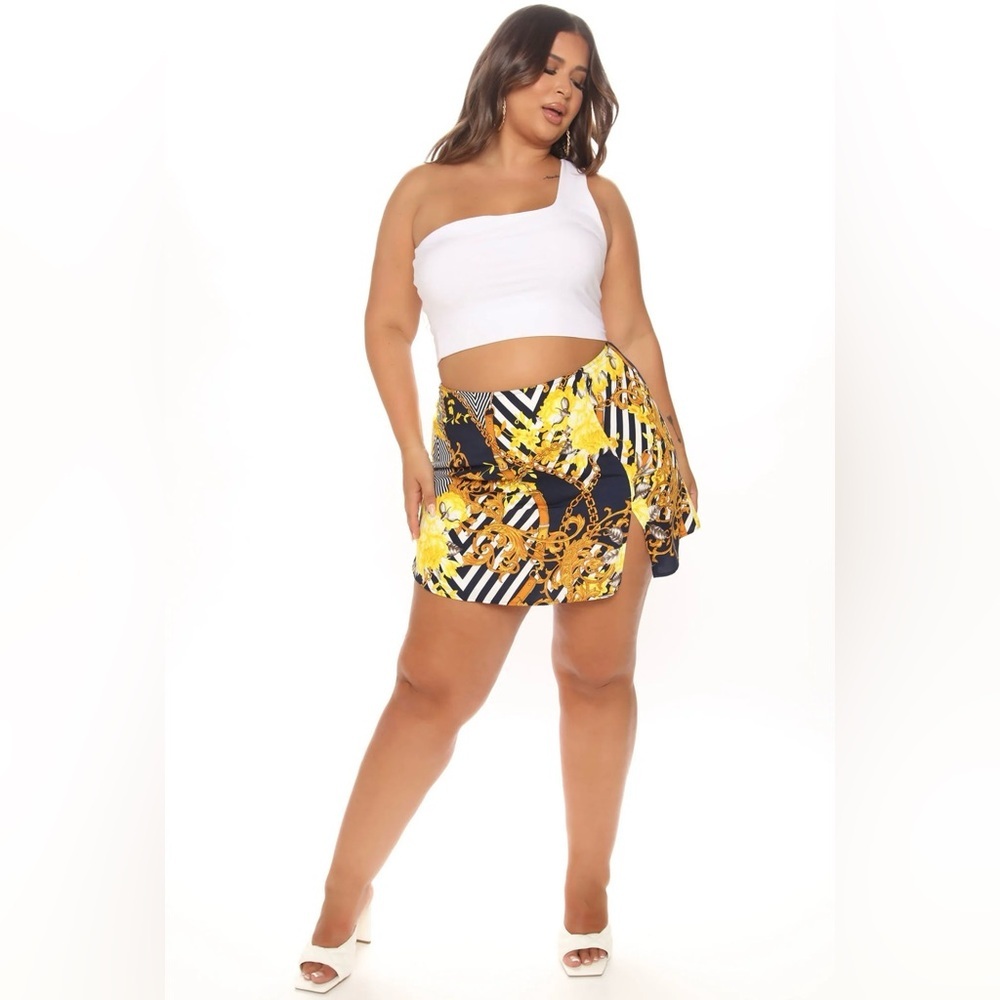 Fashion Nova Expensive Taste Mini Skirt Black Yellow White Gold Chain Versace 1X